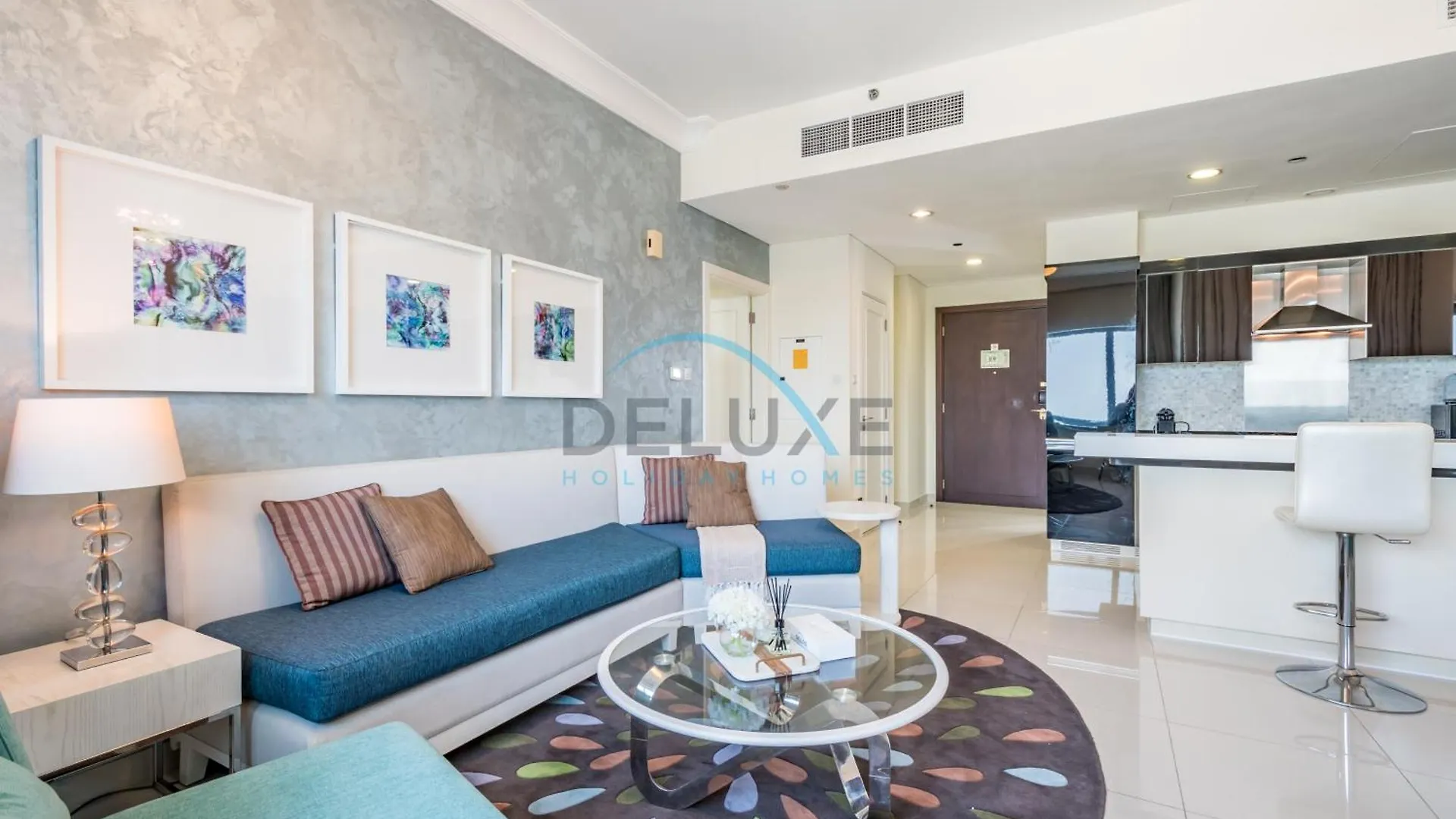 Lovely 2Br At The Signature, Downtown Dubai By Deluxe Holiday Homes
