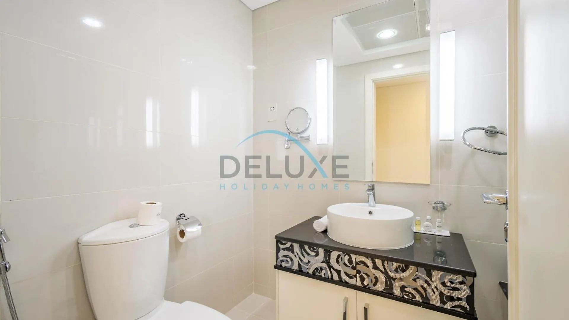 Apartment Lovely 2Br At The Signature, Downtown Dubai By Deluxe Holiday Homes