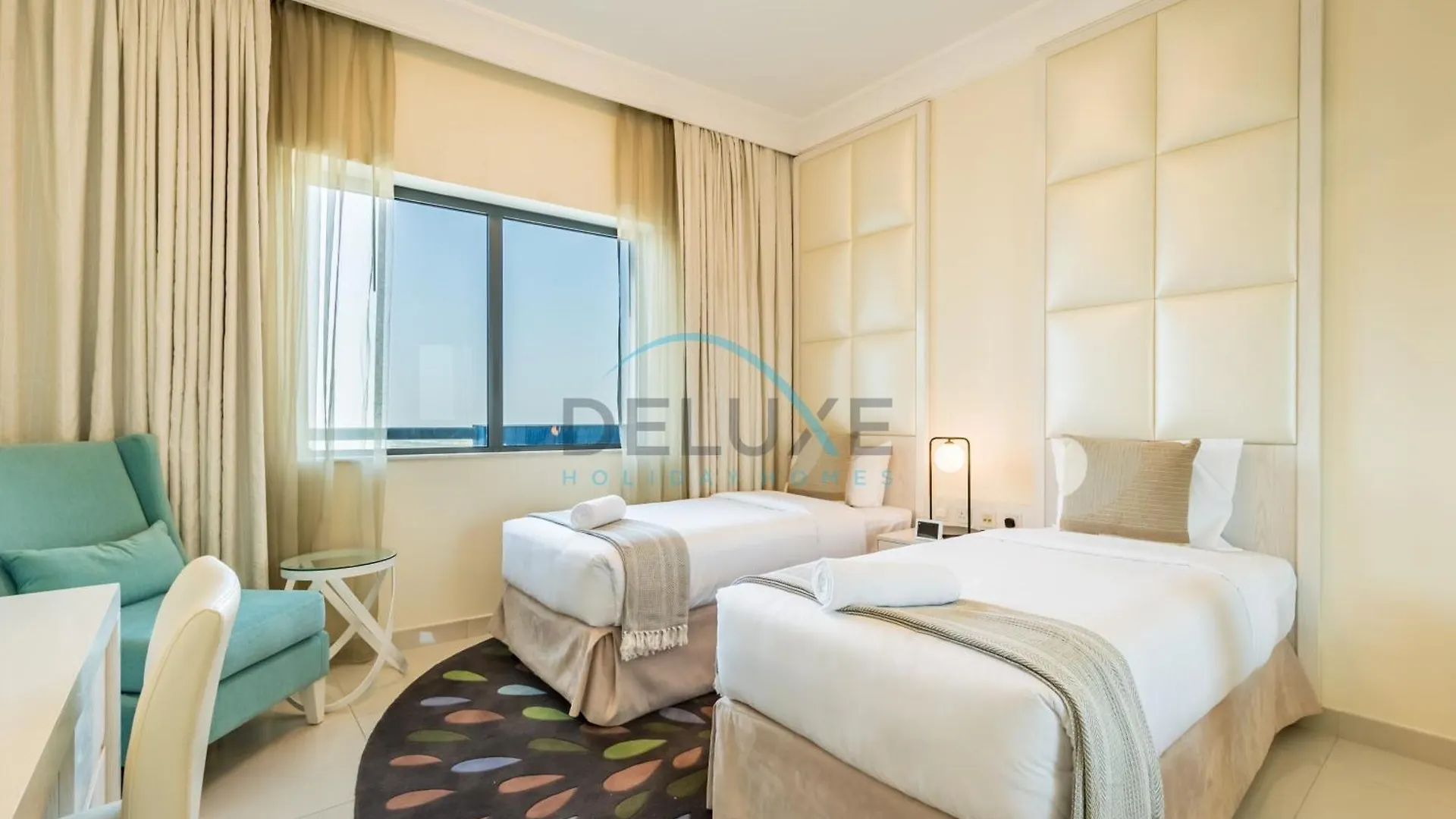 Apartment Lovely 2Br At The Signature, Downtown Dubai By Deluxe Holiday Homes