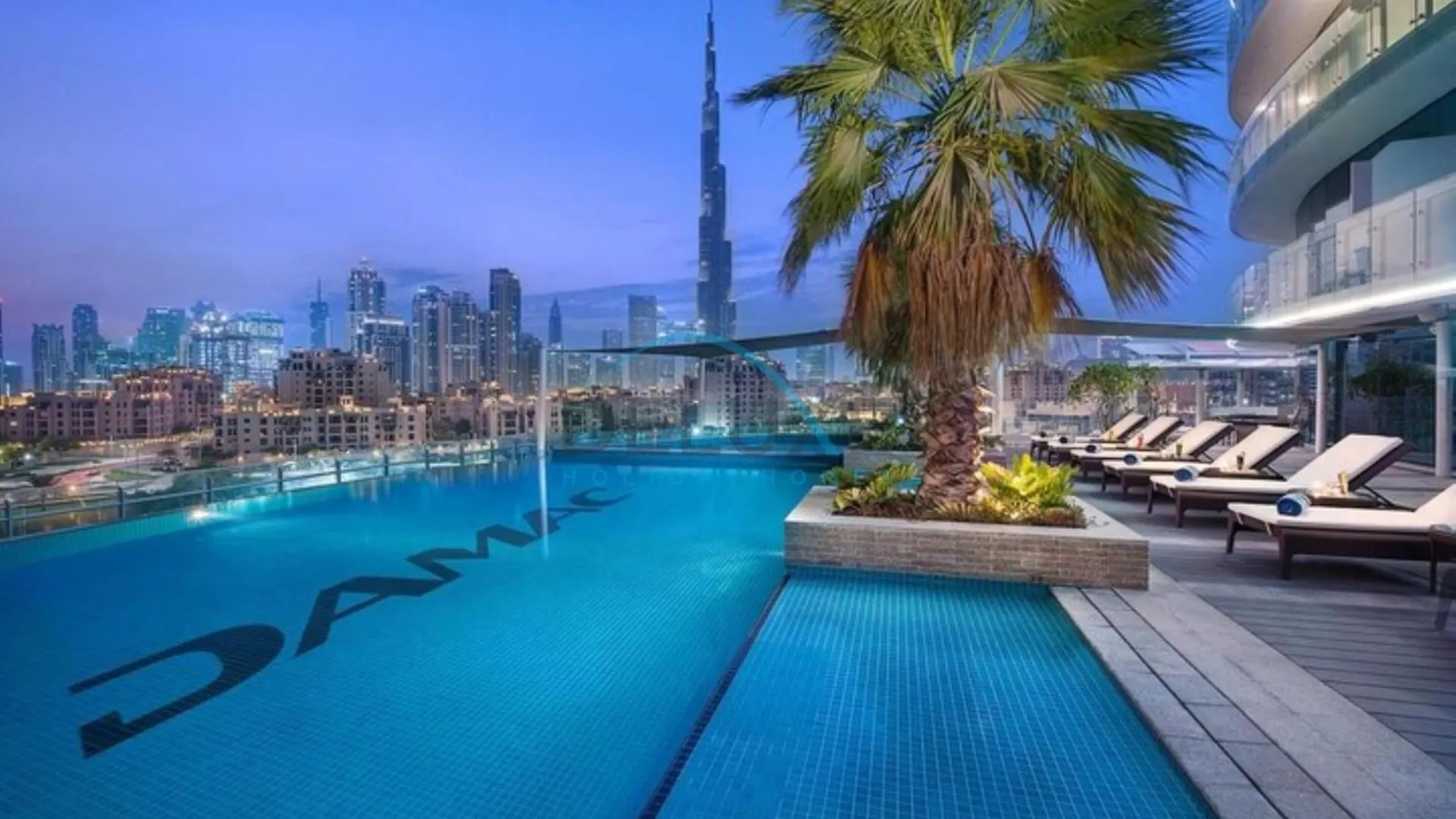 Lovely 2Br At The Signature, Downtown Dubai By Deluxe Holiday Homes